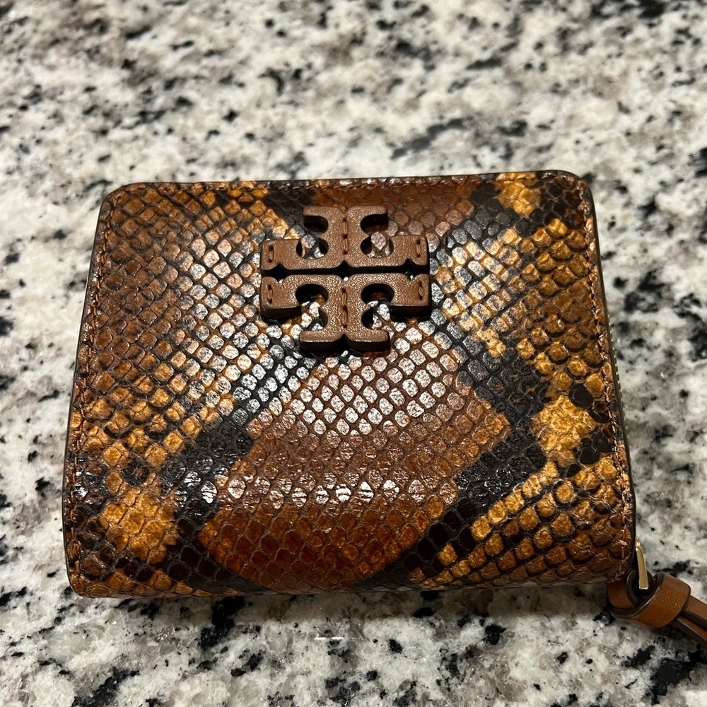 Tory Burch, purse and wallet matching set - Picture 11 of 17